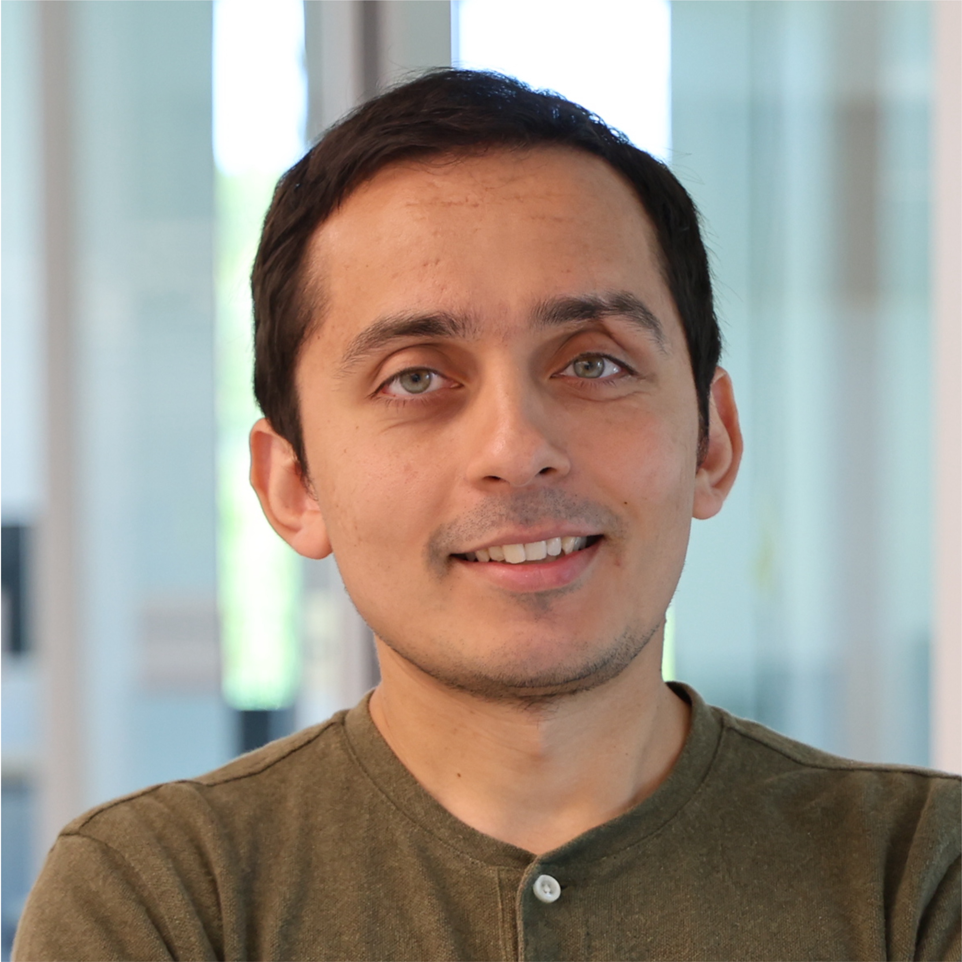 Dr. Yusuf Roohani